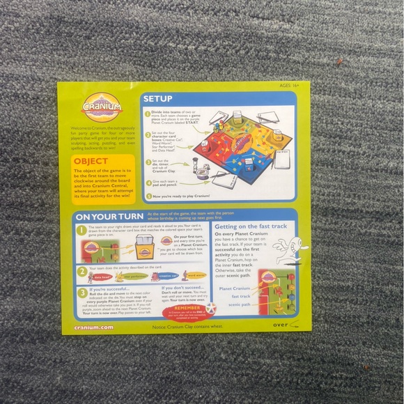 ⭐️Hasbro ⭐️ Cranium Board Game with 60 Card Bonus Family Pack - Picture 8 of 9